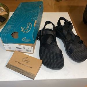 New in box Chacos black size 7